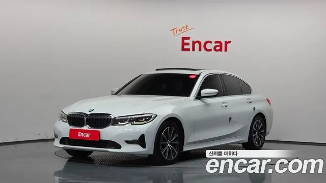 BMW 3-Series 320i