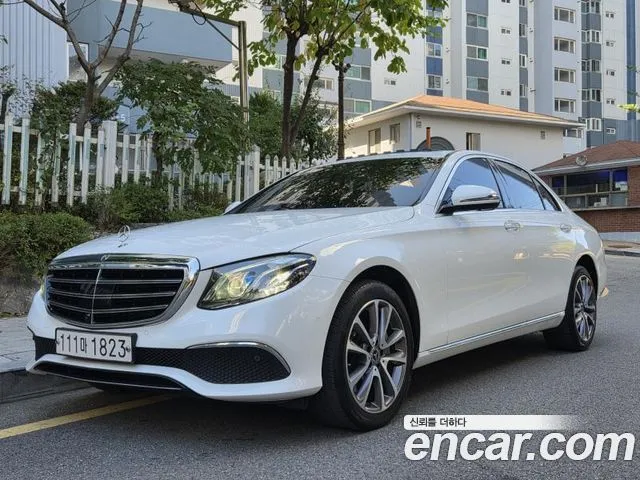 Mercedes-Benz E-Class E300 4MATIC Exclusive