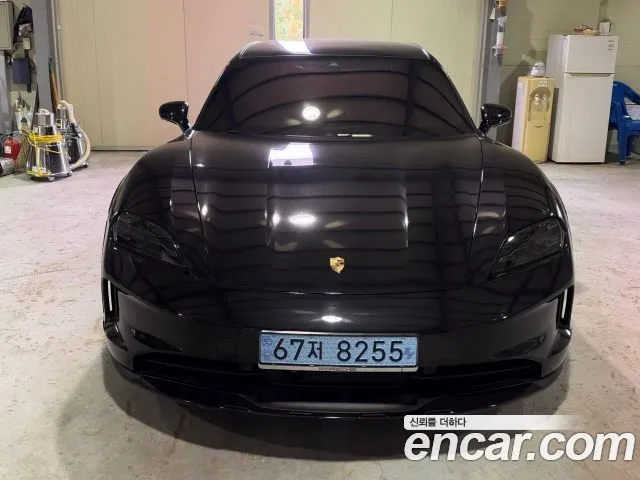 Porsche Taycan 4 Cross Turismo