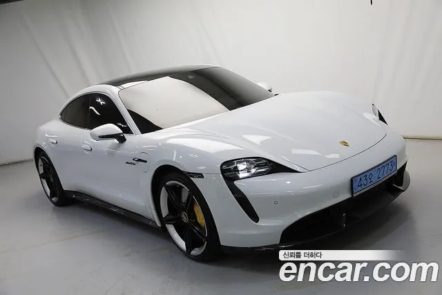 Porsche Taycan Turbo S