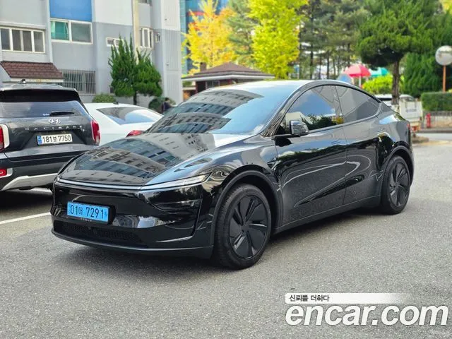 Tesla Model Y RWD