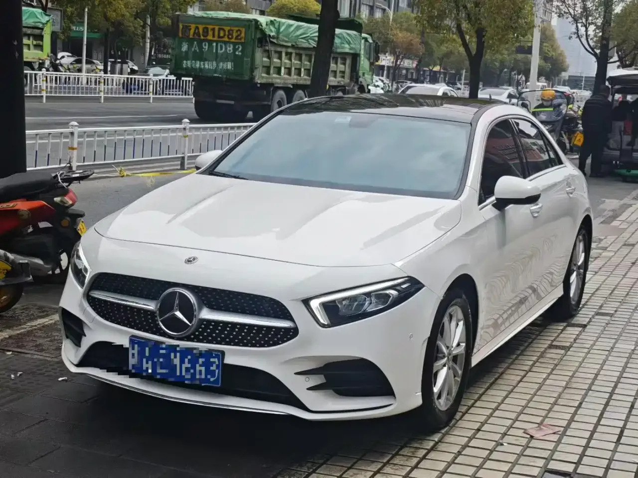 Mercedes-Benz A-Class A 200 L Sport Sedan Fashion