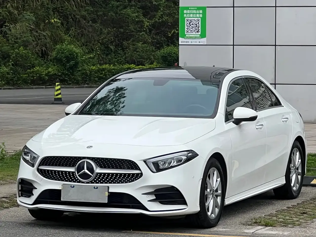 Mercedes-Benz A-Class A 200 L Sport Sedan Dynamic
