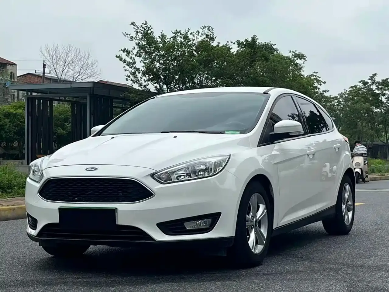Ford Focus Hatchback 1.6L Automatic Comfort