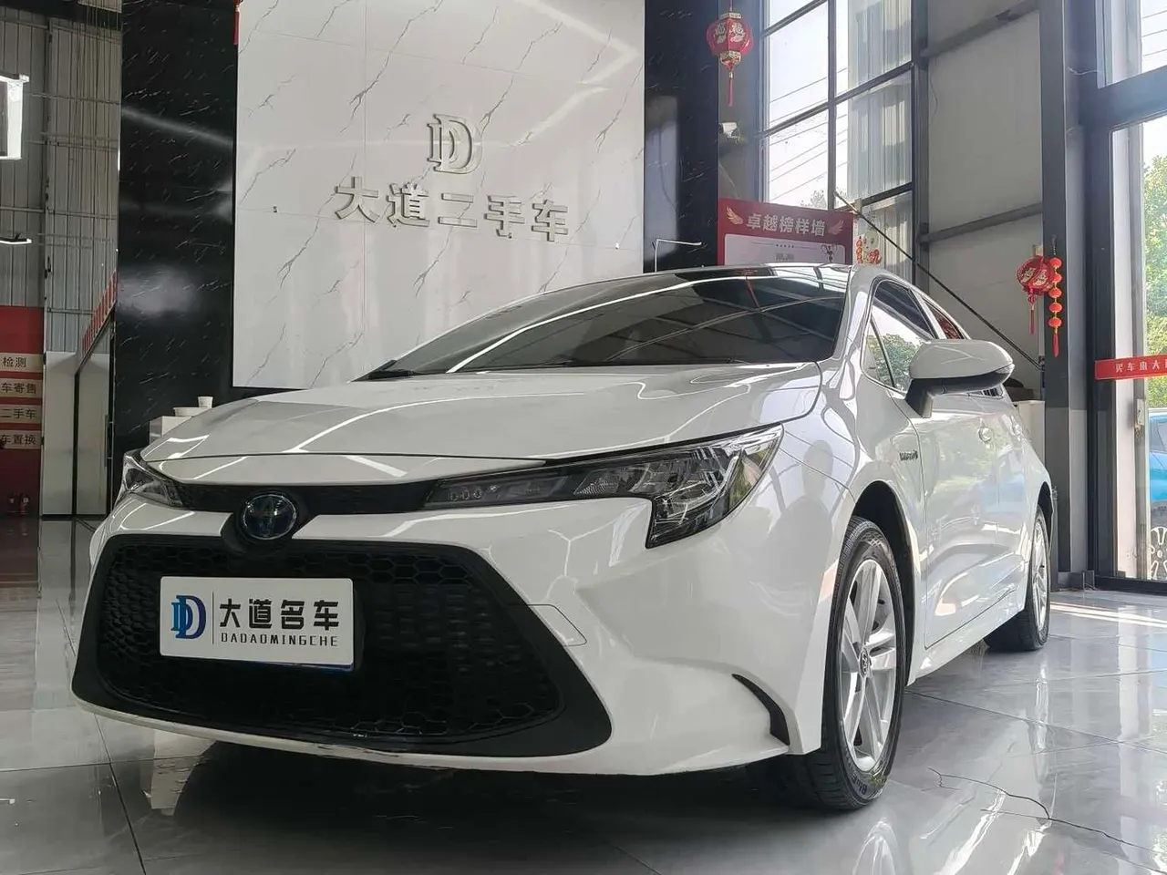 Toyota Levin Dual Engine 1.8H E-CVT Leading Edition