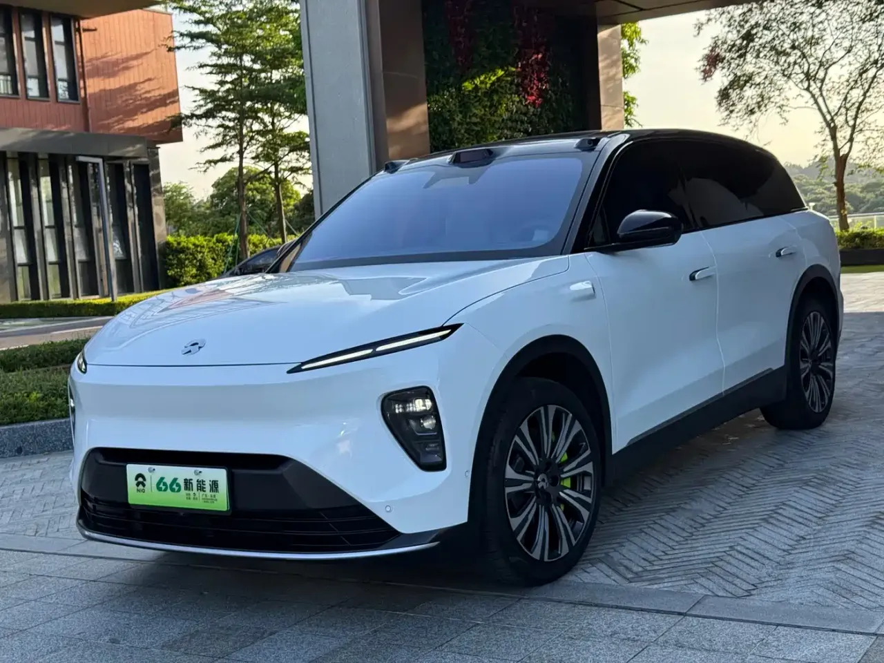NIO ES8 75kWh Executive Edition