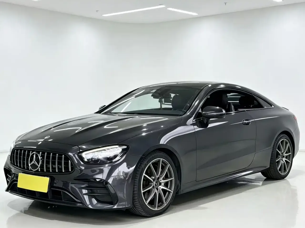 Mercedes-Benz E-Class (Import) E 260 Coupe