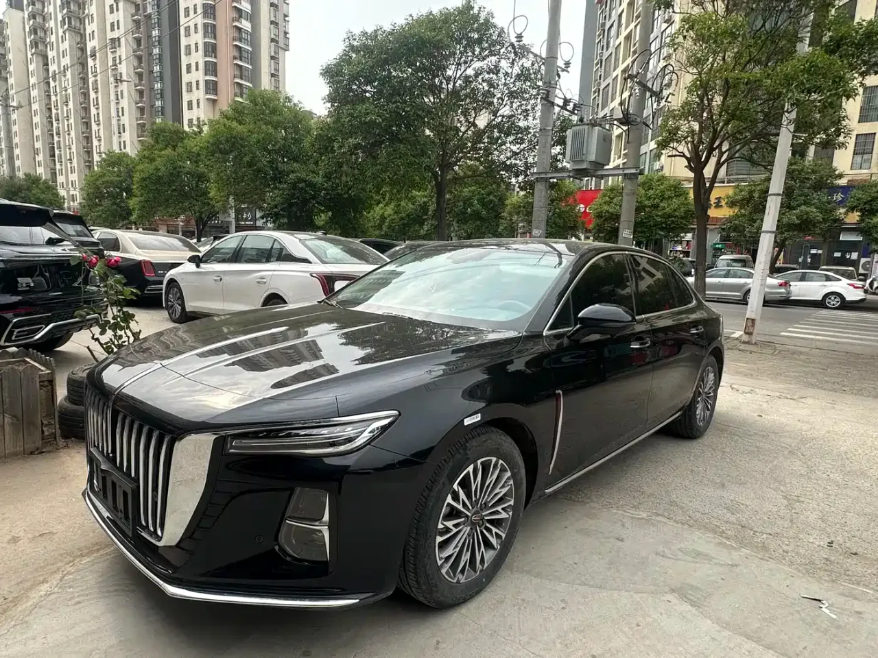 Hongqi H5 1.5T DCT Flag Rhythm 500,000 Units Memorial Edition