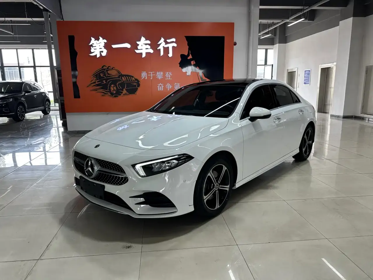 Mercedes-Benz A-Class Facelift III A 200 L Sport Sedan Fashion