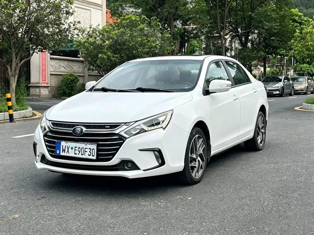 BYD Qin New Energy 1.5T Qin 100