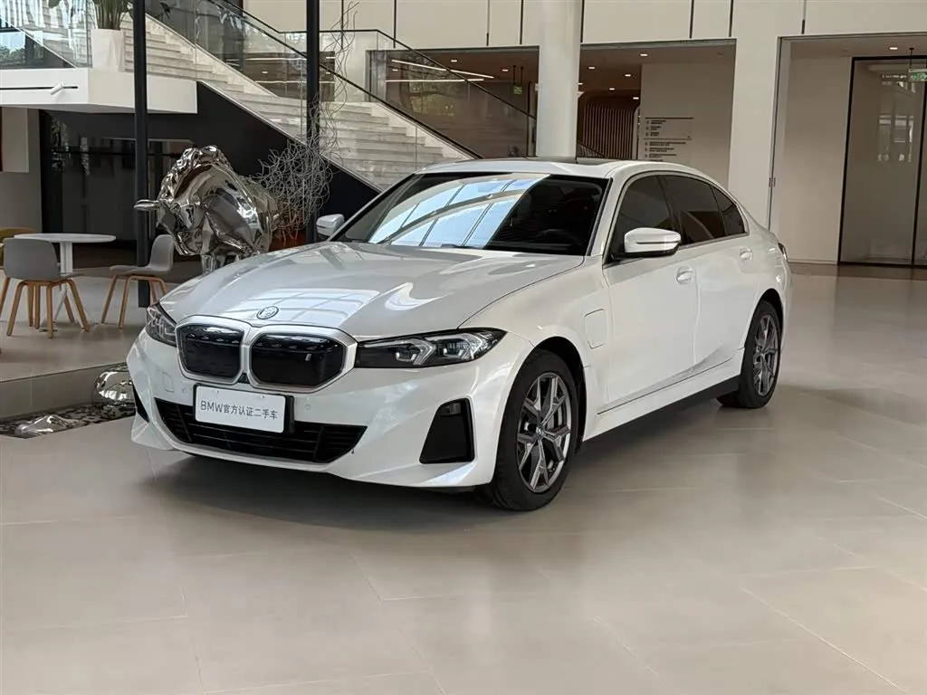 BMW i3 eDrive 35 L