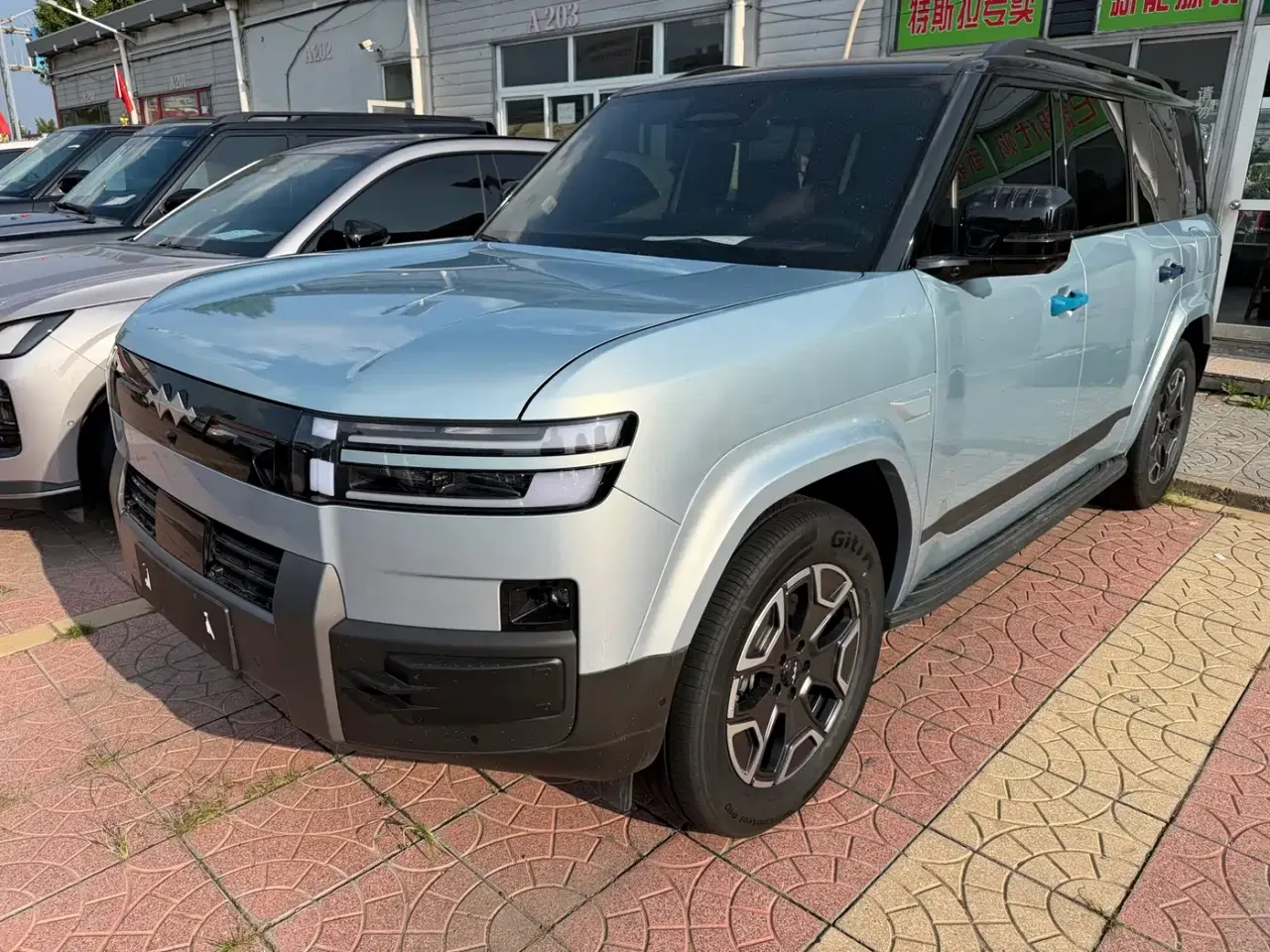 Fang Cheng Bao Titanium 7 200KM Front-Wheel Drive Max
