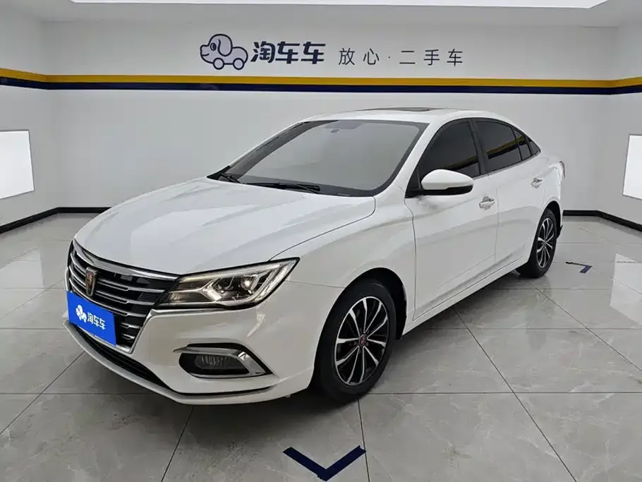 Roewe i5 1.5L Manual 4G Connected Premium Flagship Edition
