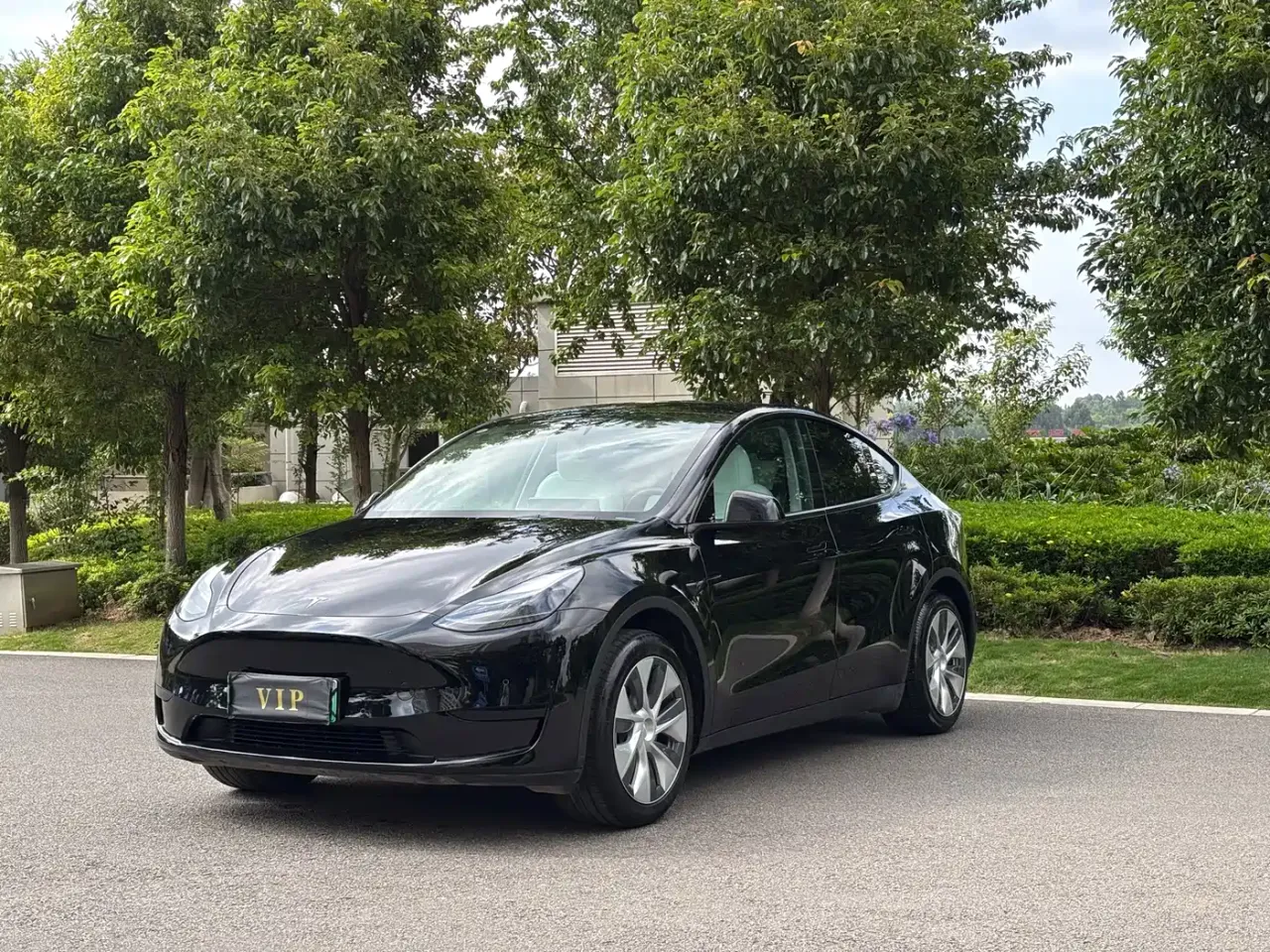 Tesla Model Y Facelift Rear-Wheel Drive Version