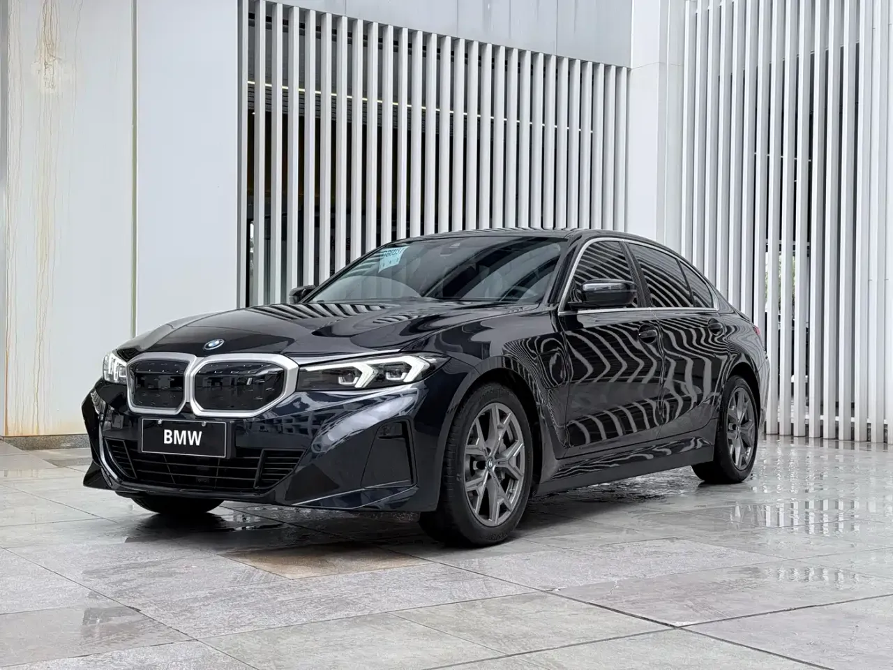 BMW i3 eDrive 35 L