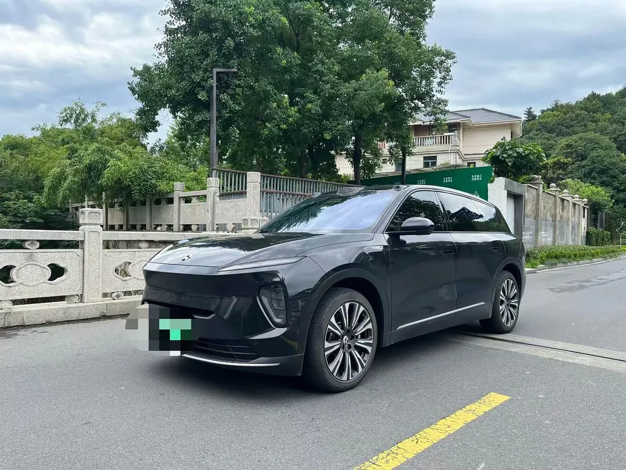 NIO ES8 75kWh