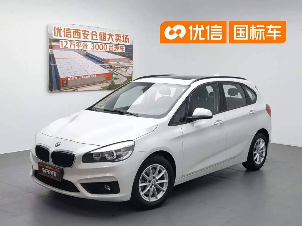 BMW 2 Series Touring 218i Fashion Model