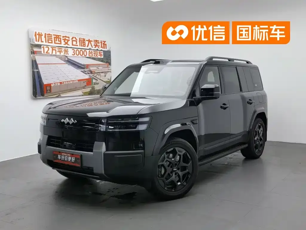 Fang Cheng Bao Titanium 7 AWD Base Model