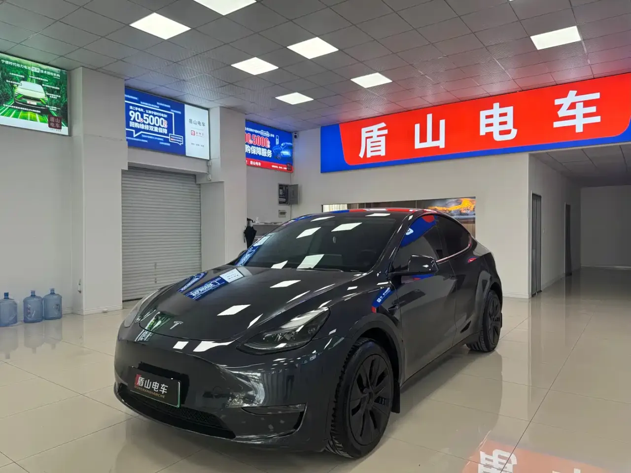 Tesla Model Y Rear-Wheel Drive Version