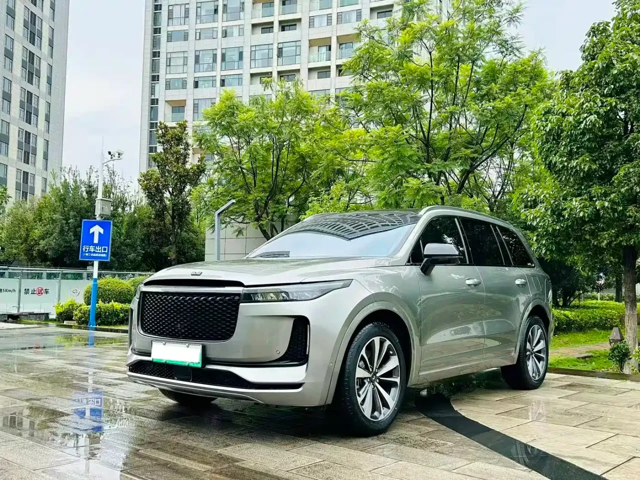 Li Auto Li ONE Extended Range 6-seater