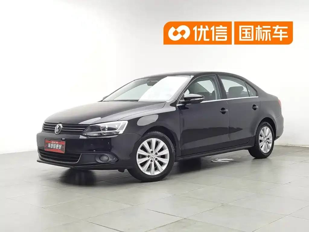 Volkswagen Sagitar Facelift 1.6L Manual Comfort