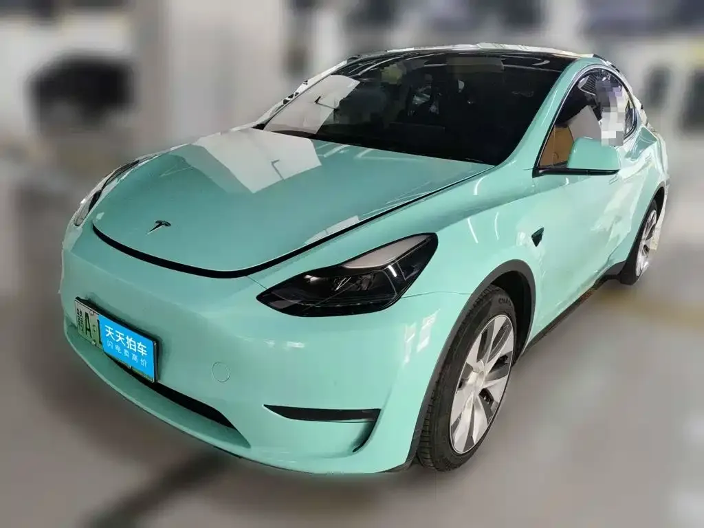 Tesla Model Y Long Range AWD