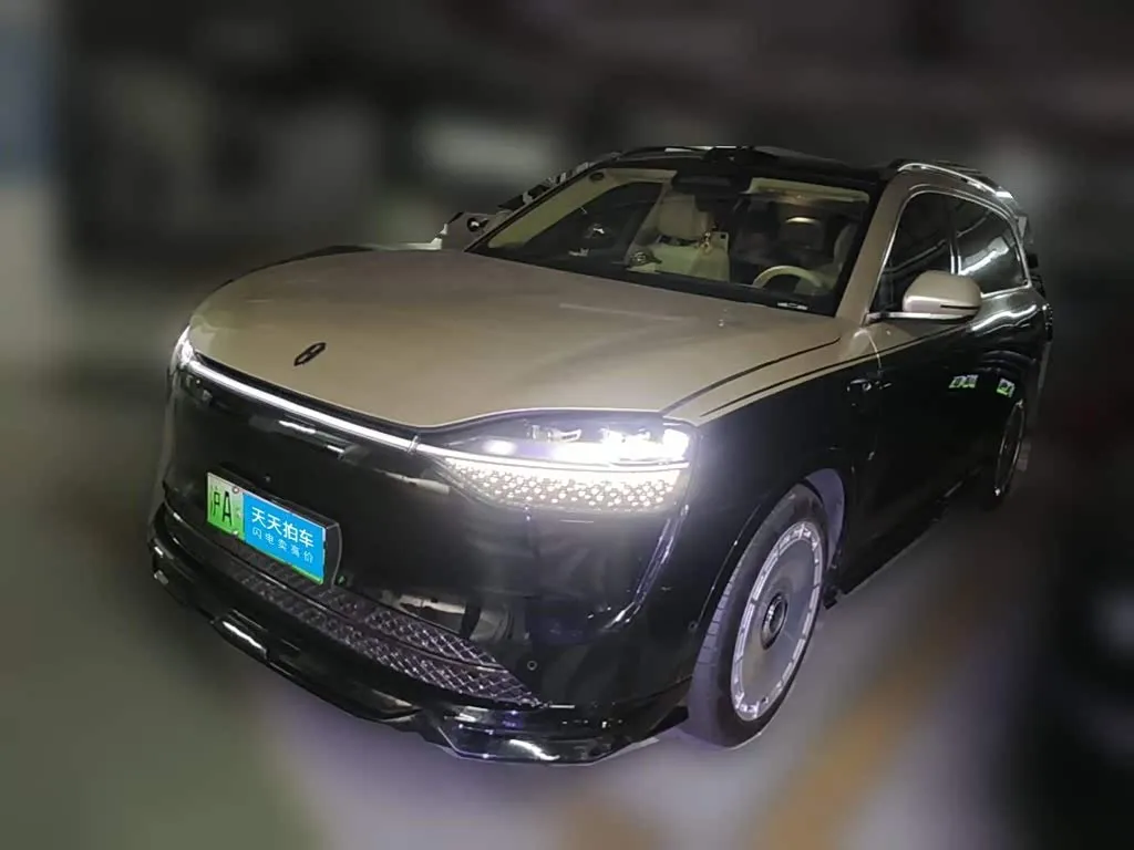 AITO Wenjie AITO M9 Extended Range Ultra 42kWh 6-Seater
