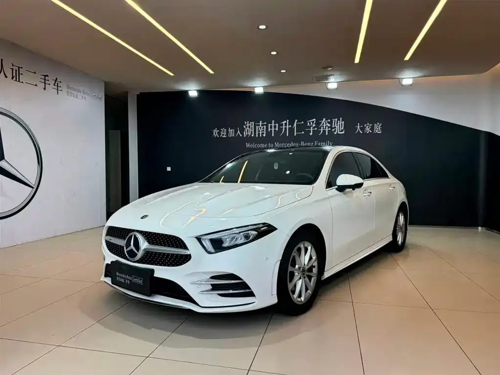 Mercedes-Benz A-Class A 200 L Sport Sedan Fashion Edition
