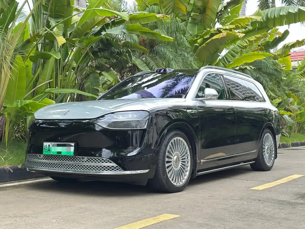 AITO Wenjie AITO M9 Extended Range Ultra 42kWh 6-Seater