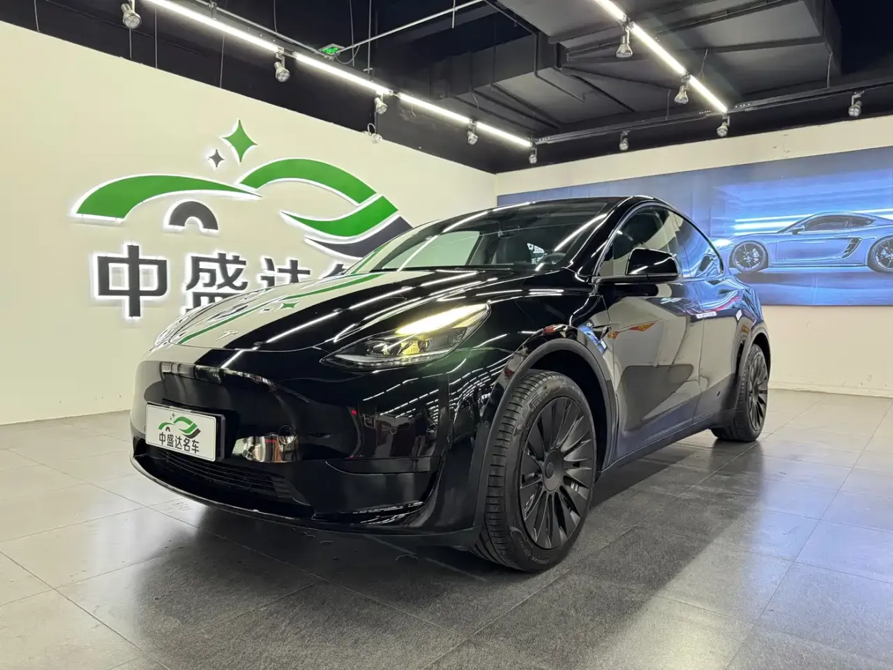 Tesla Model Y Facelift Rear-Wheel Drive Version