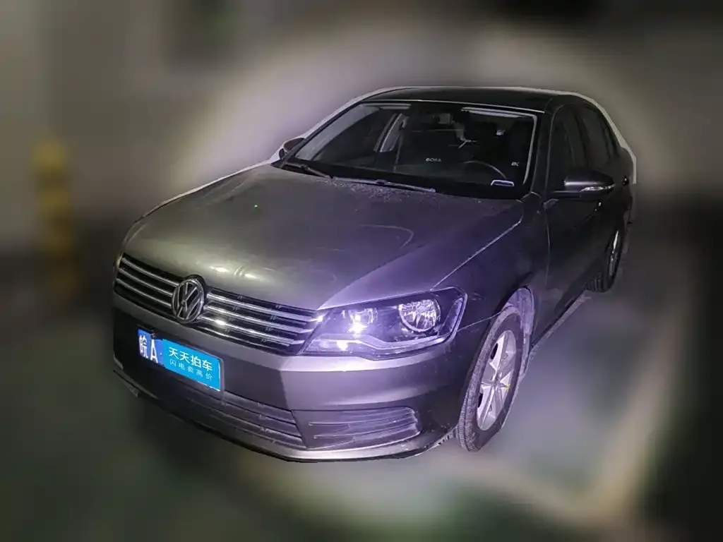 Volkswagen Bora 1.6L Manual Fashion Model