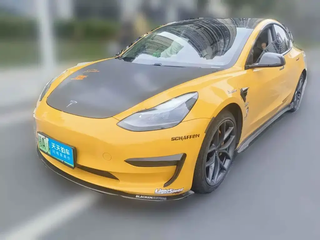 Tesla Model 3 Performance High-Performance All-Wheel Drive