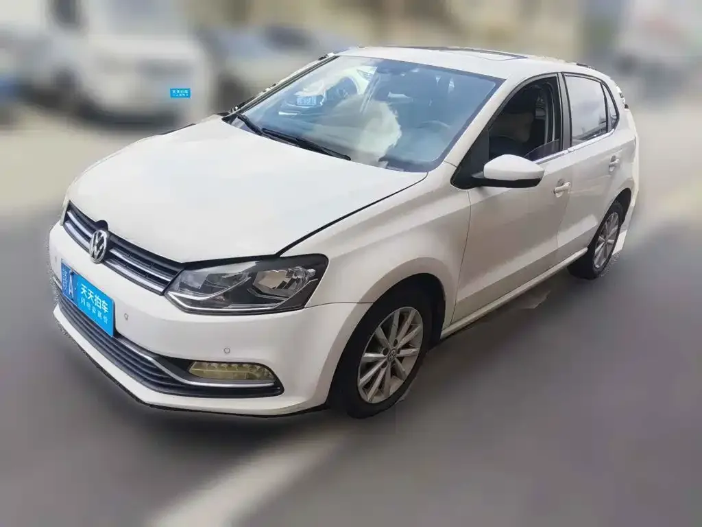 Volkswagen Polo 1.6L Automatic Luxury