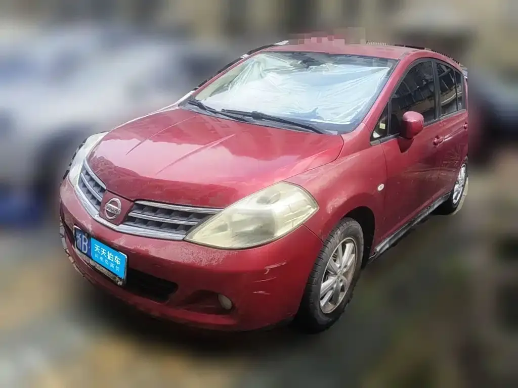 Nissan Tiida 1.6L Automatic Fashion
