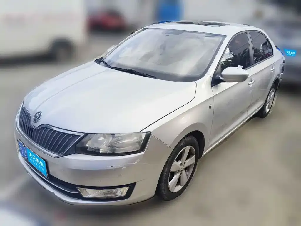 Škoda Rapid 1.6L Automatic Smart Selection