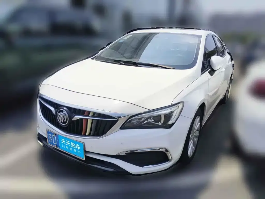 Buick Verano Sedan 15S Automatic Leading