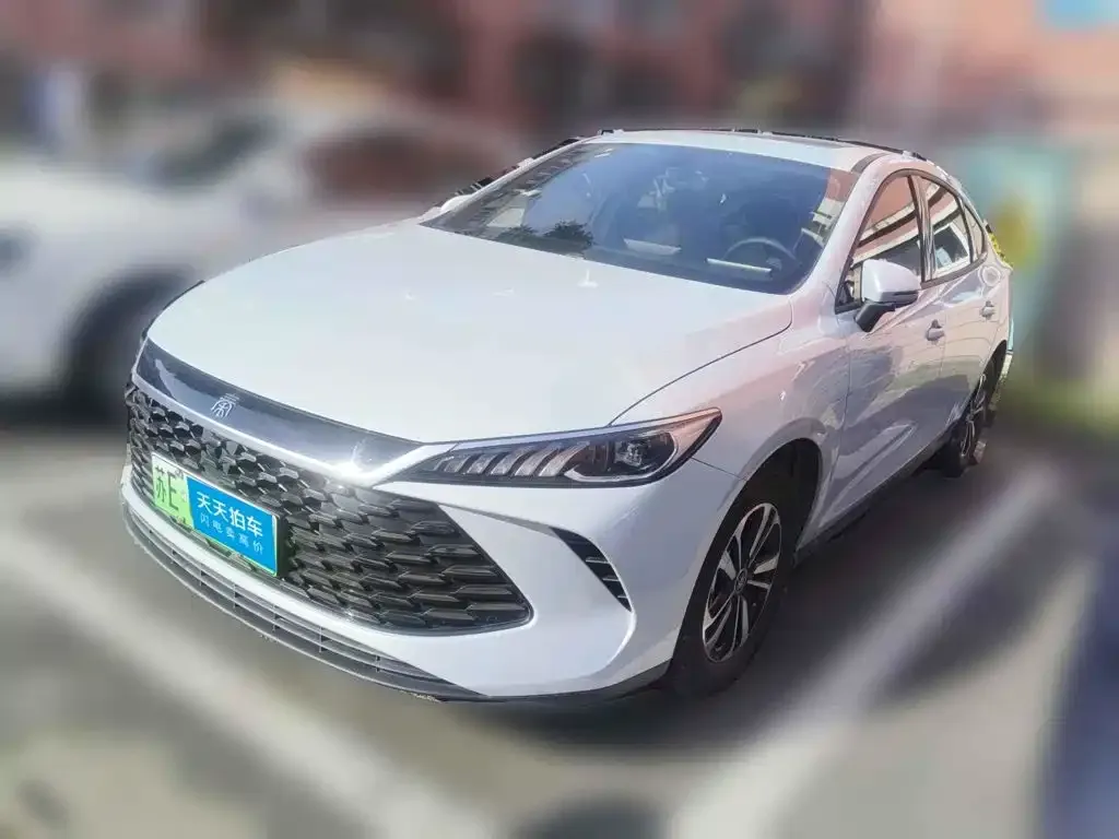 BYD Qin PLUS Model DM-i 210KM Progressive