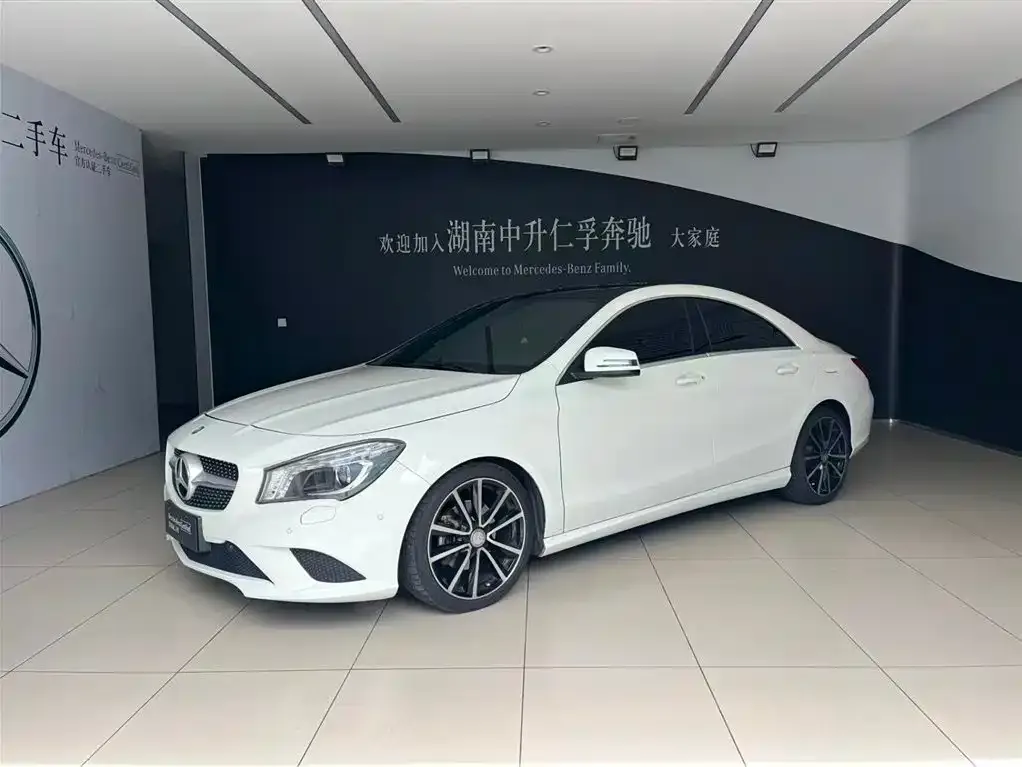 Mercedes-Benz CLA (Import) CLA 200 Fashion