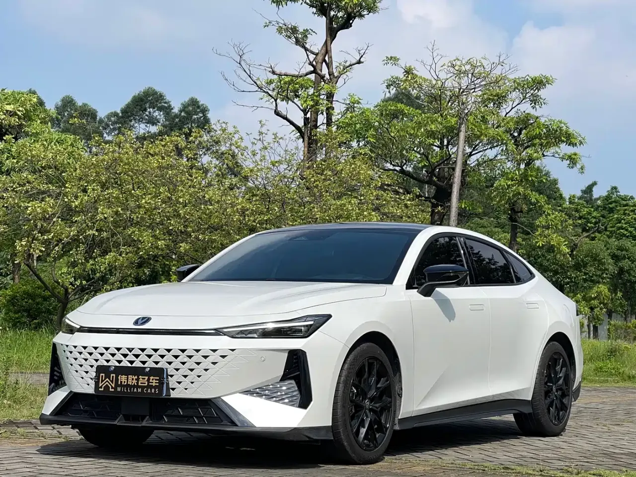 Changan UNI-V 1.5T Deluxe
