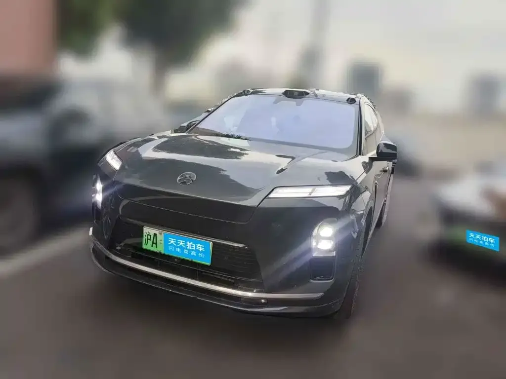 NIO ES8 Base Model
