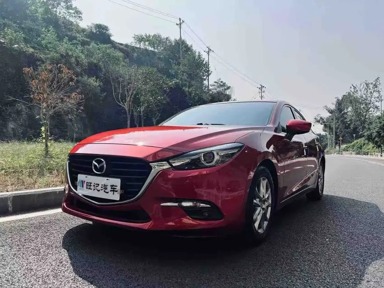 Mazda 3 Axela Sedan 1.5L Automatic Luxury
