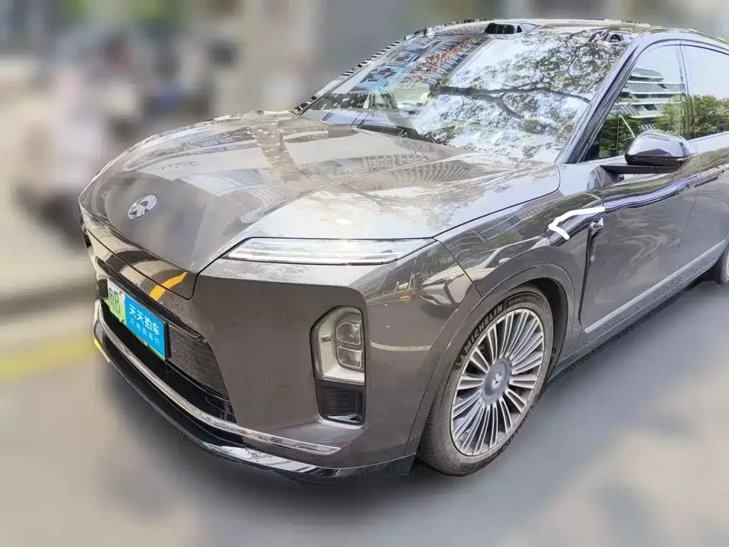 NIO ES8 Base Model 7-Seater