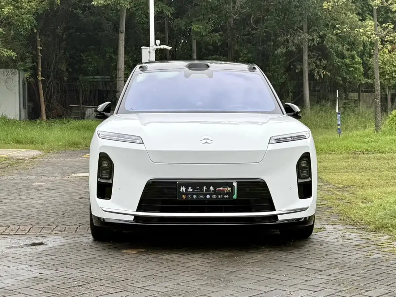 NIO ES8 Base Model