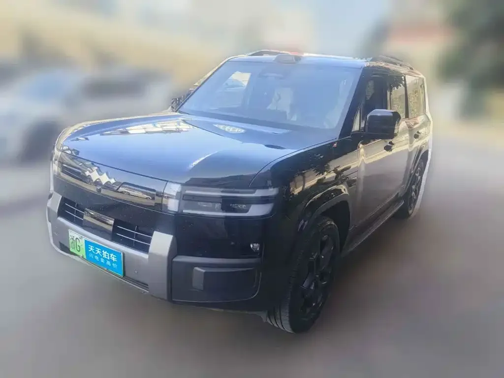 Fang Cheng Bao Titanium 7 AWD Base Model