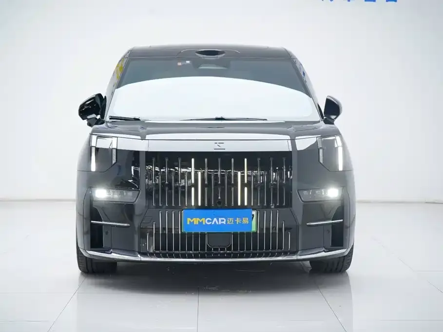 ZEEKR Zeekr 009 6-seat Executive AWD 108kWh