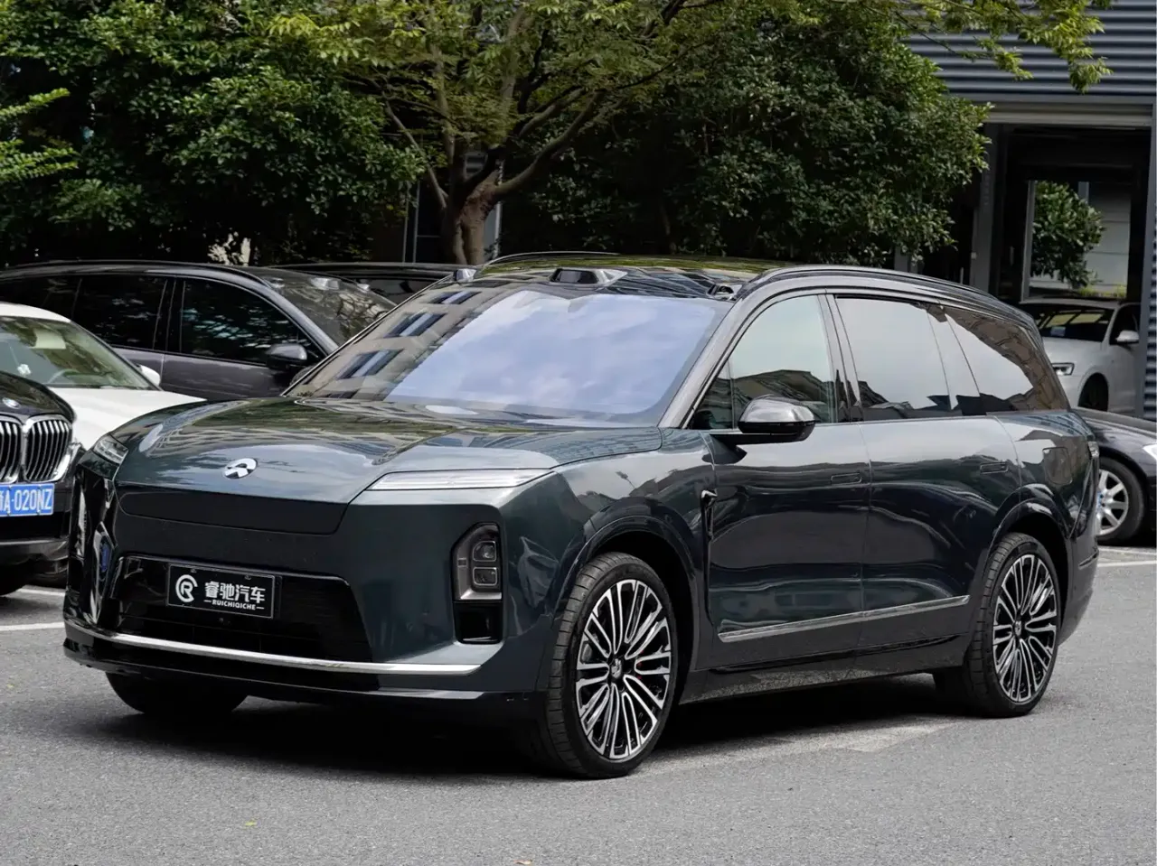 NIO ES8 Base Model