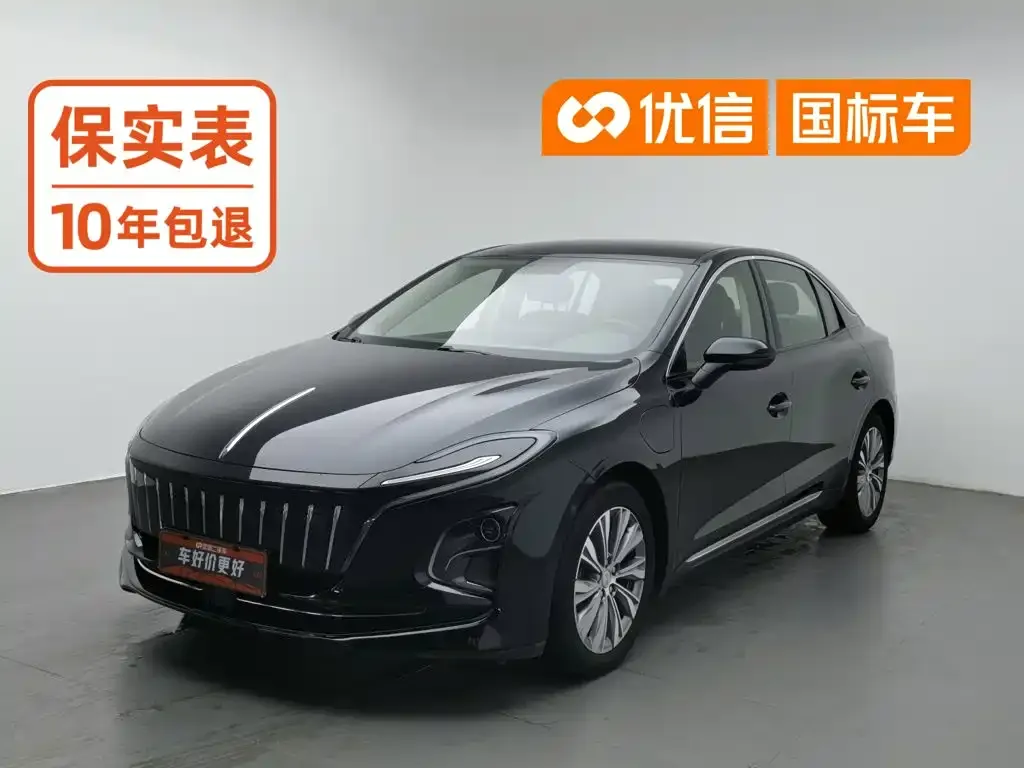 Hongqi E-QM5 431km Charging Enjoyment