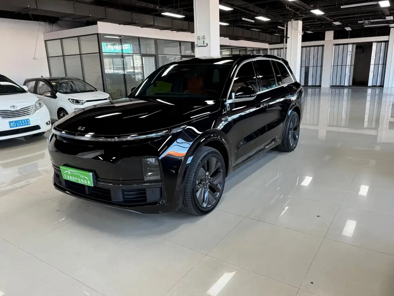 Li Auto Li L8 Pro