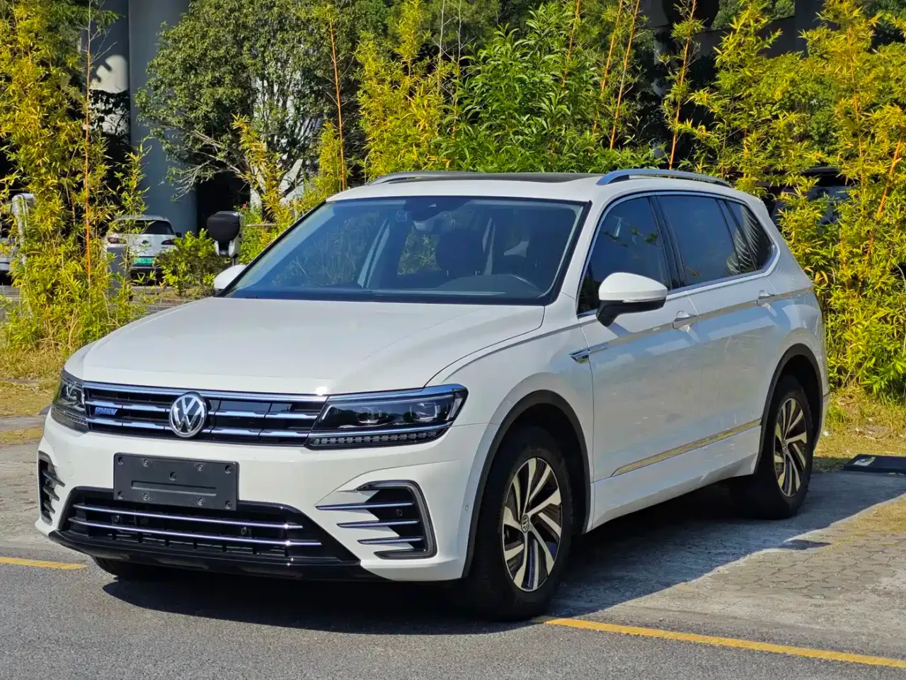 Volkswagen Tiguan L PHEV 430PHEV Plug-in Hybrid