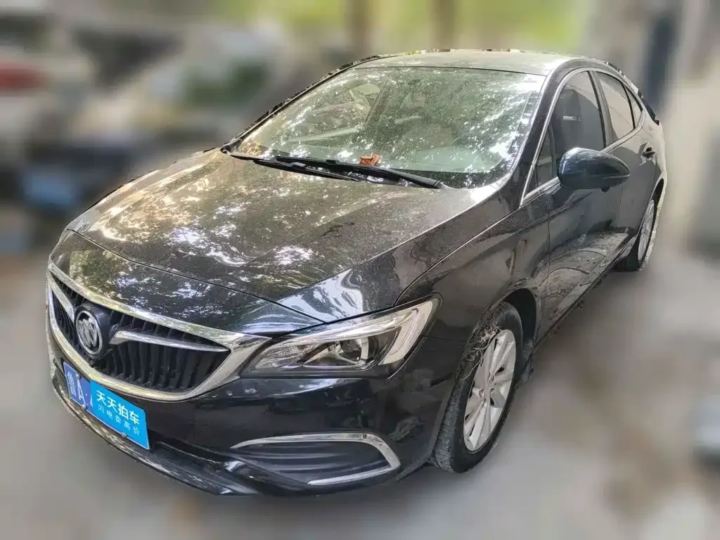 Buick Verano Sedan 15S Automatic Leading